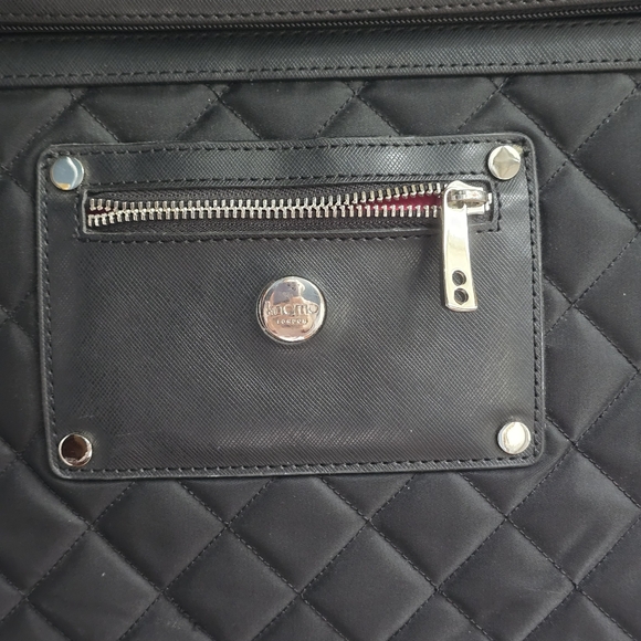 Knomo London Black Quited Small Laptop/Tablet Bag with Adjustable Strap - Picture 3 of 7